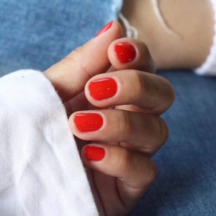 Почему красный маникюр Isabelle Walsh POLISH Red nails, Pretty nails, Nails