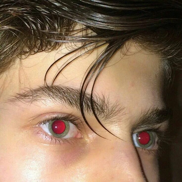 Почему на фото красные глаза Pin by iiiirina on Eyes Pretty eyes, Beauty, Red eyes