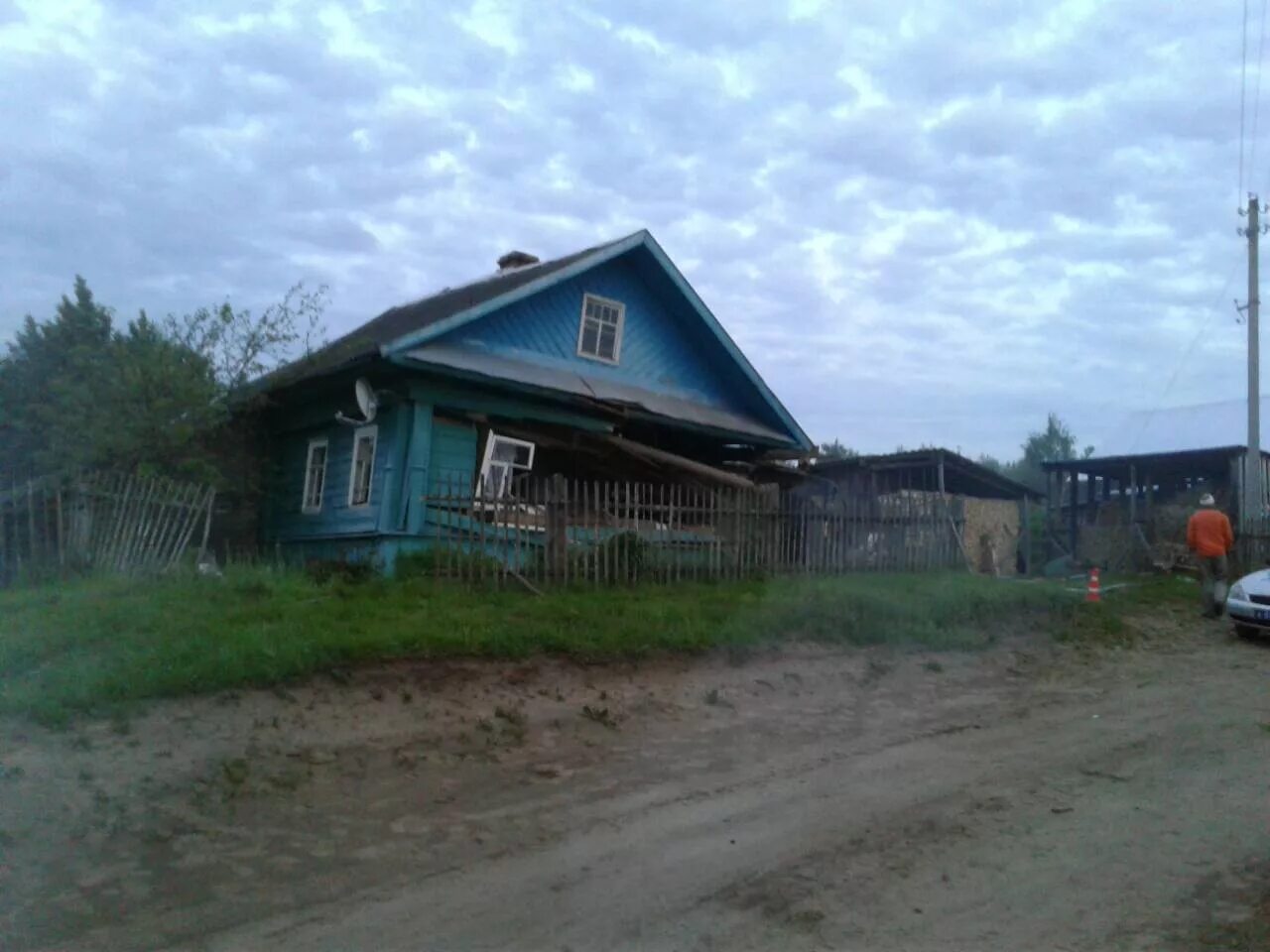 Починок череповецкий район деревня фото В Череповецком районе пьяный водитель УАЗа въехал в жилой дом 04.06.2018 Вологда