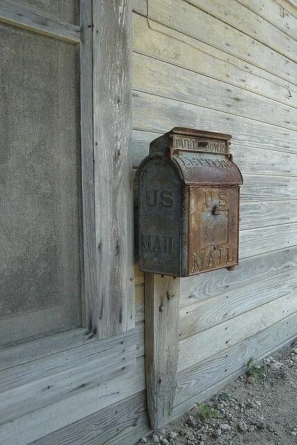 Почтовые фото Old mailbox Vintage mailbox, Old mailbox, Antiques