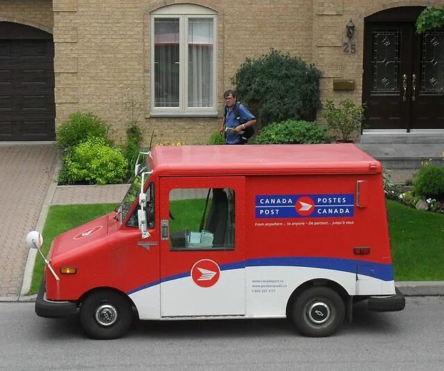 Почтовые машины фото File:Canada Post LLV.jpg - Wikipedia