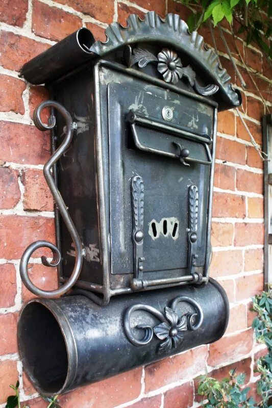 Почтовые ящики для частного дома фото veteran sewing machine Make it heavy antique cast iron post boxes Auckland bacon