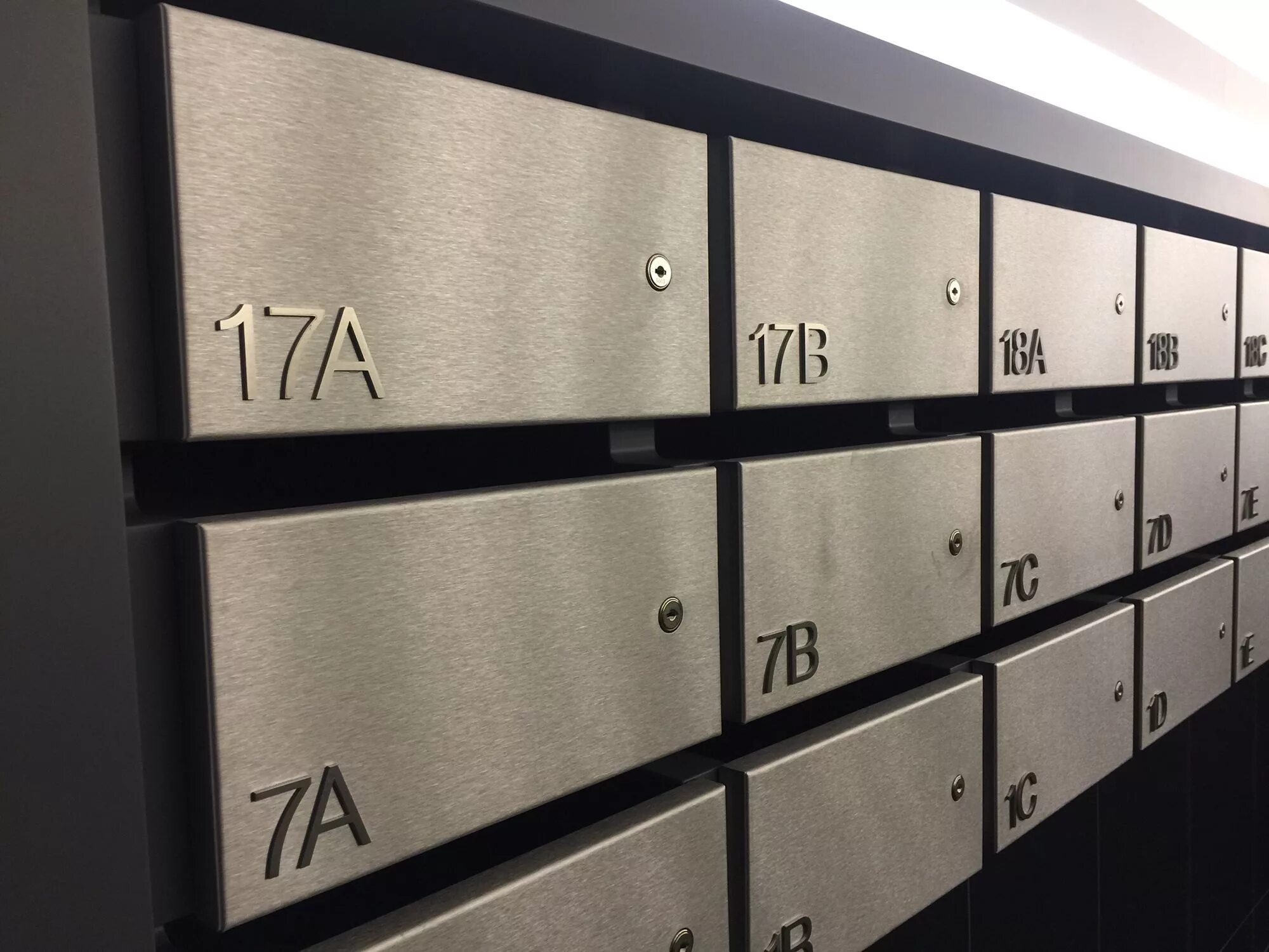 Почтовые ящики фото цена Mailbox, Mailbox design, Locker designs