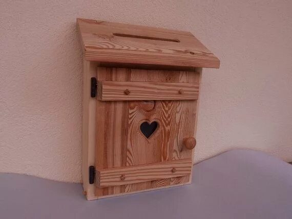 Почтовый ящик из дерева своими руками фото Mail box from wooden rustic with a heart motif Legno rustico, Legno, Rustico