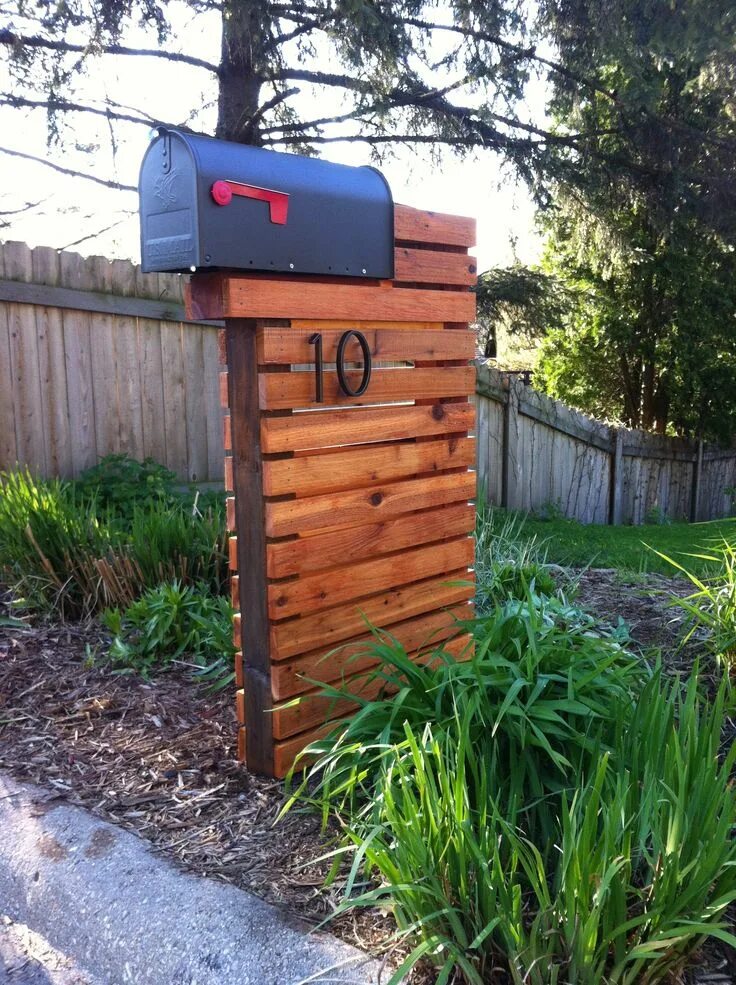 Почтовый ящик на заборе фото Best 50+ Modern Yard Ideas - My Life Spot Modern mailbox, Wooden mailbox, Mailbo