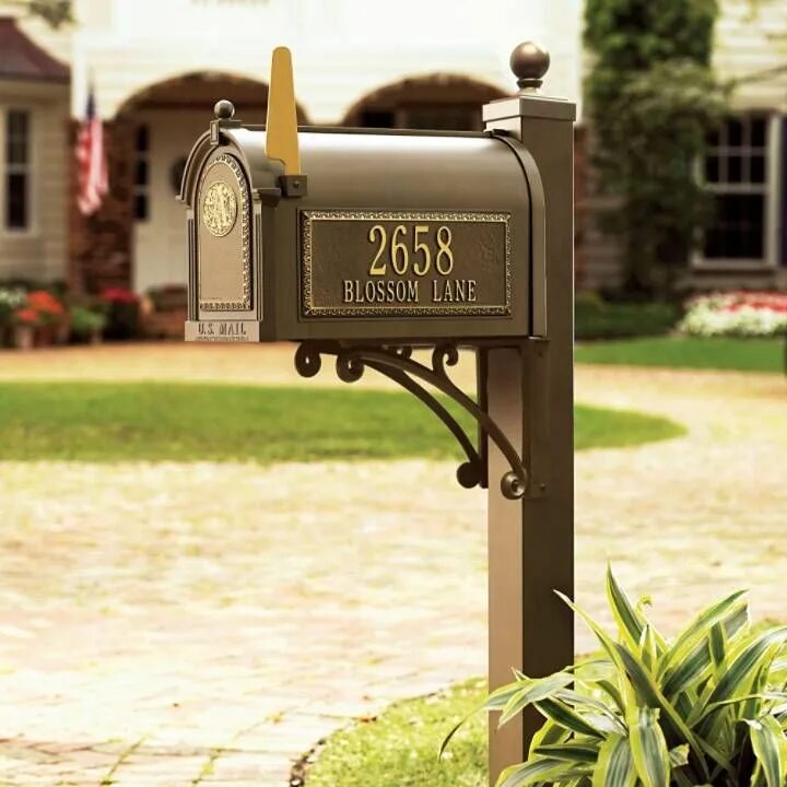 Почтовый ящик уличный для частного дома фото Seranto Monogrammed Mailbox & Post Grandin Road Mailbox monogram, Mailbox post, 