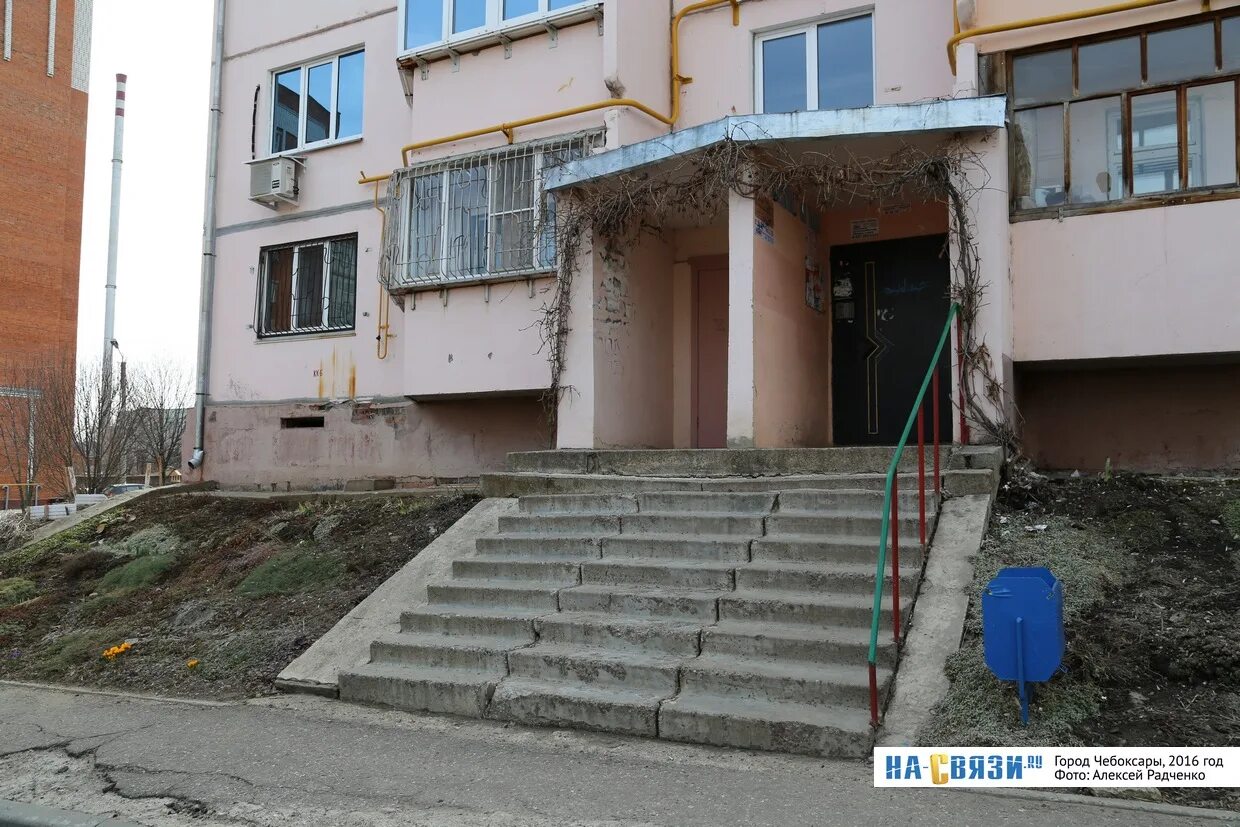 Под 11 фото Подъезд 1 (бульвар Миттова 11) в доме по бульвар Миттова 11