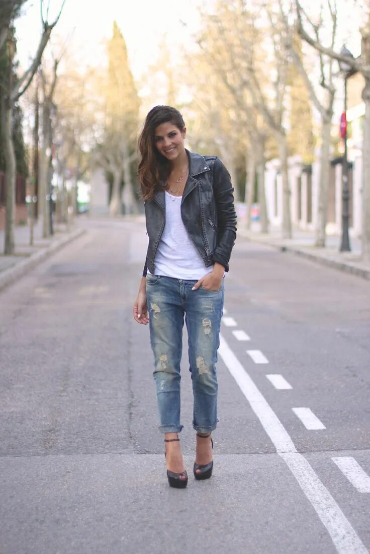 Под джинсами что одето Rocky Spring Fashion Inspiration