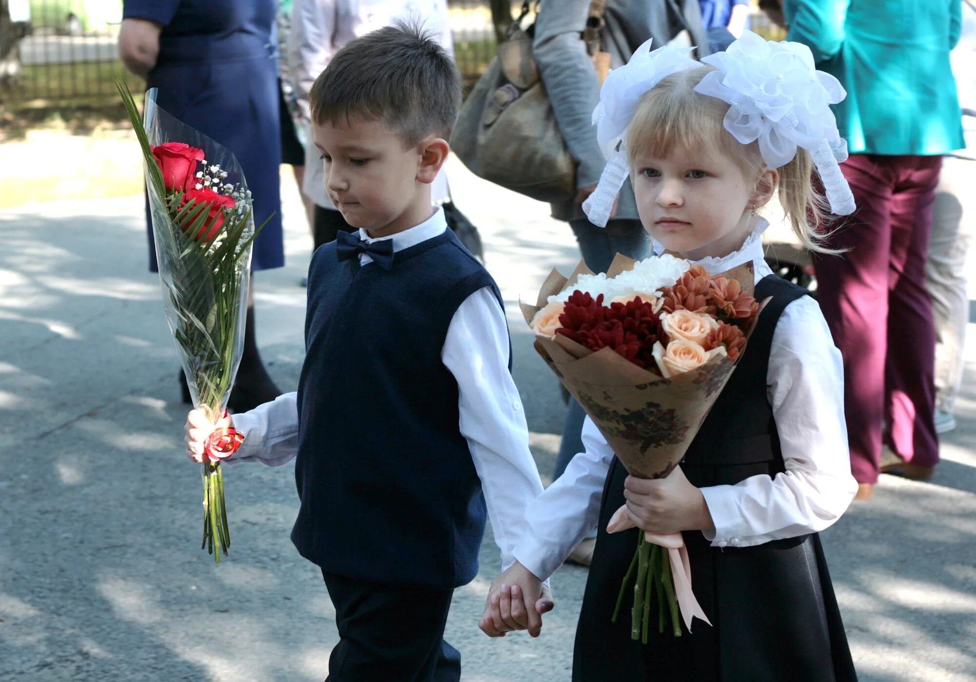 Под фото на 1 сентября В Тюмени подорожают букеты цветов перед 1 сентября Вслух.ru