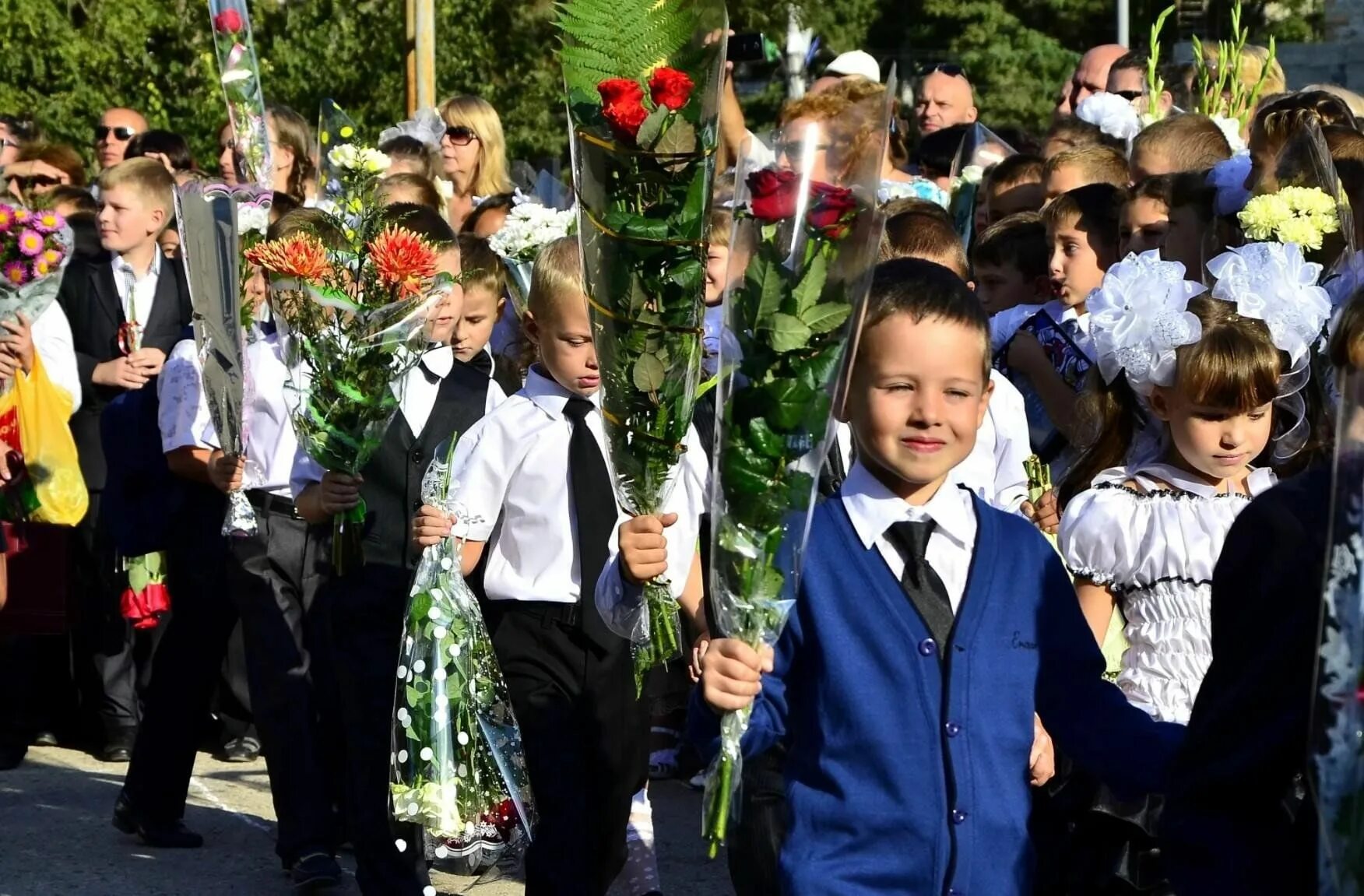 Под фото на 1 сентября Здравствуй, школа!" 2023, Надтеречный район - дата и место проведения, программа