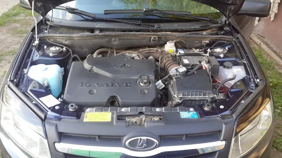 Под капотом лады гранты фото Дверной уплотнитель под капот - Lada Гранта, 1,6 л, 2013 года другое DRIVE2