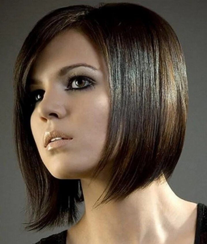 Под каре стрижка женская фото Pin by Núria Villasante on Hair Thick hair styles, Straight hair cuts, Short str