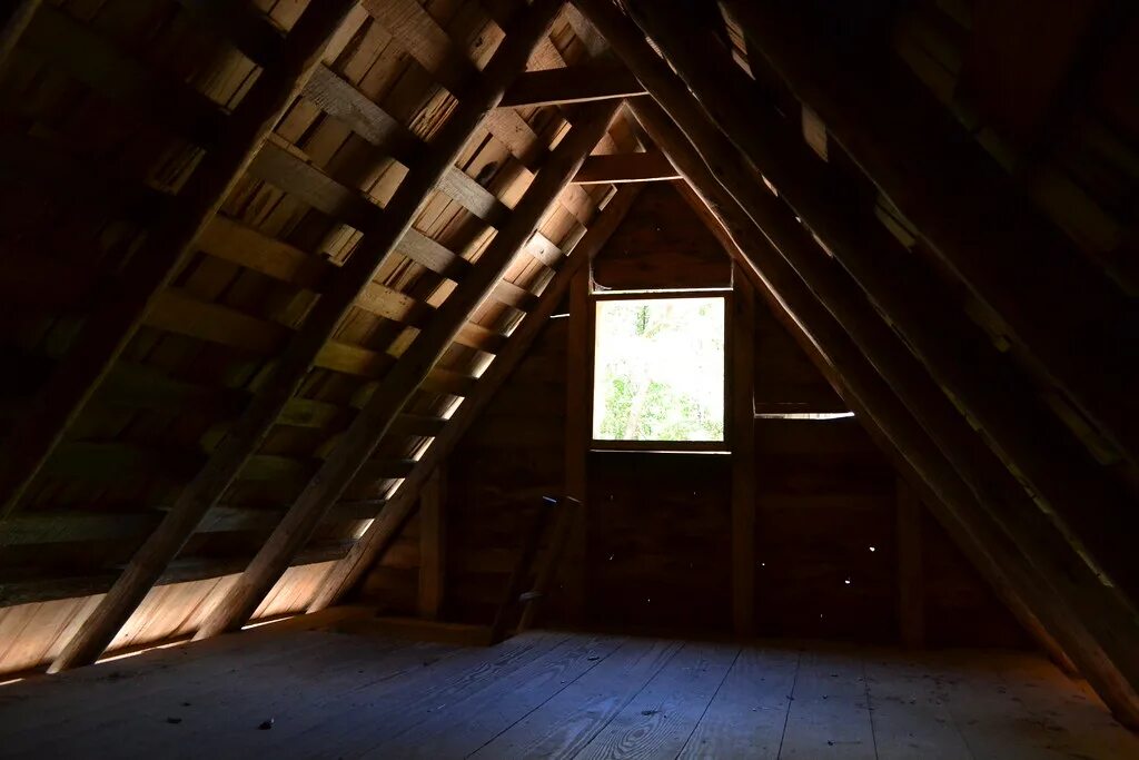 Под крышей дома твоего фото Attic. Loft. Small. Wormsloe Historic Site Savannah, GA Katherine Bowman Flickr