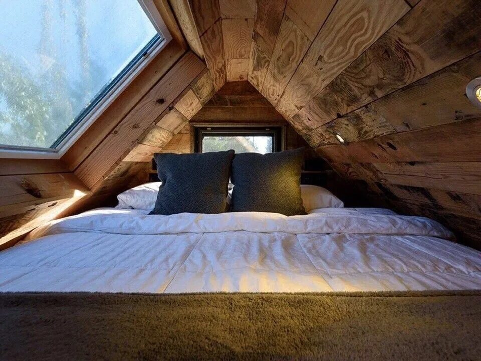 Под крышей фото Pin en вдохновление для ремонта Diseño casas pequeñas, Casas de ensueño, Habitac