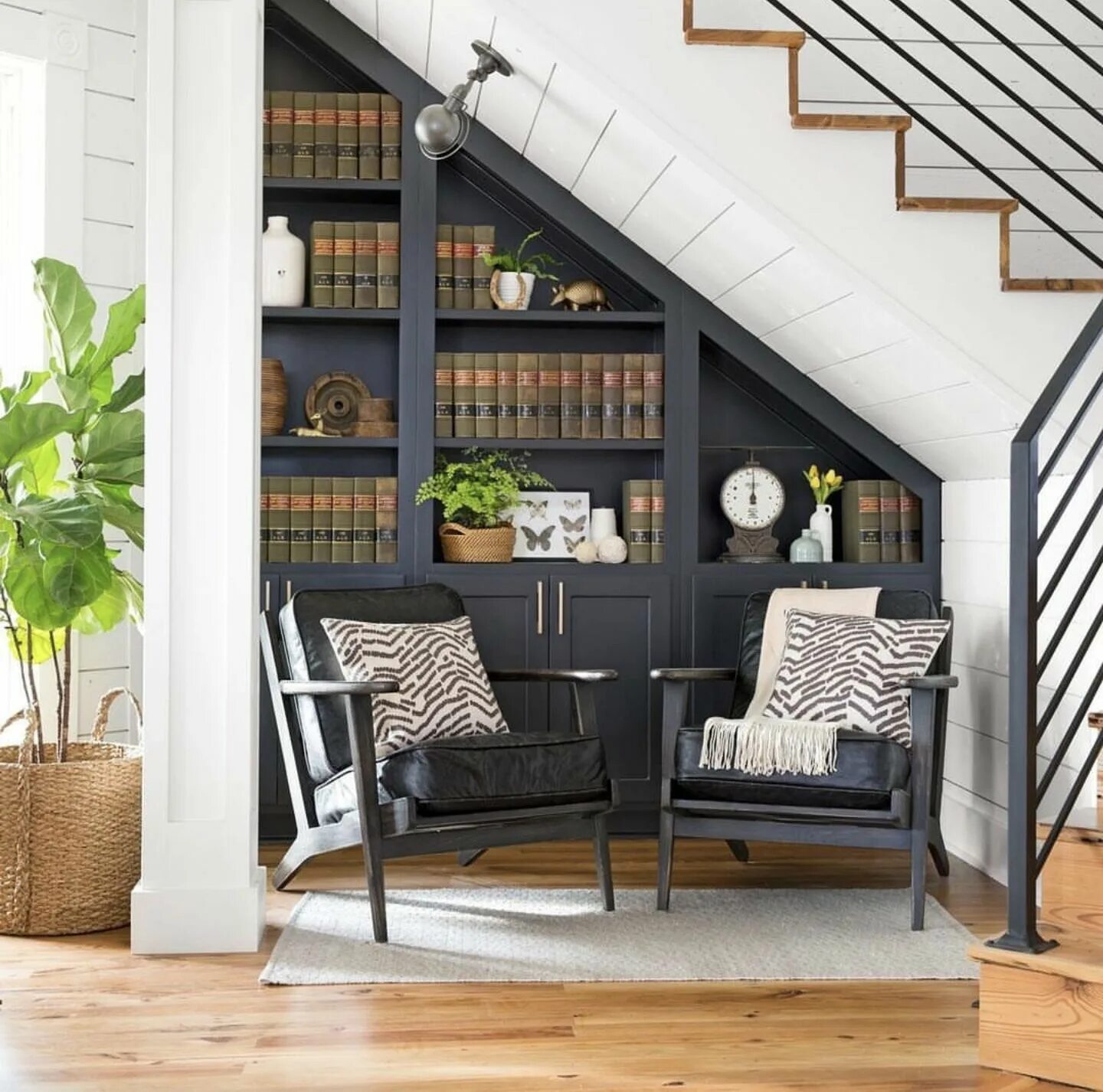 Под лестницей в доме фото Pin by Michelle Boell on basements Stairs design, Farmhouse decor living room, H