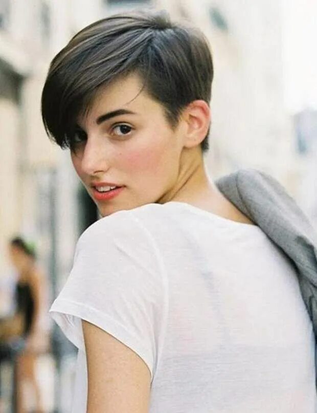Под мальчика стрижка женская модная 15 idées de coupes courtes faciles à vivre Beautiful hair, Short hairstyles for 
