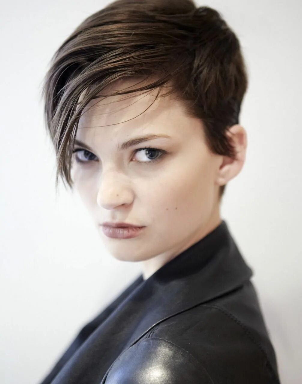 Под мальчика стрижка женская модная Pin on Hair styles