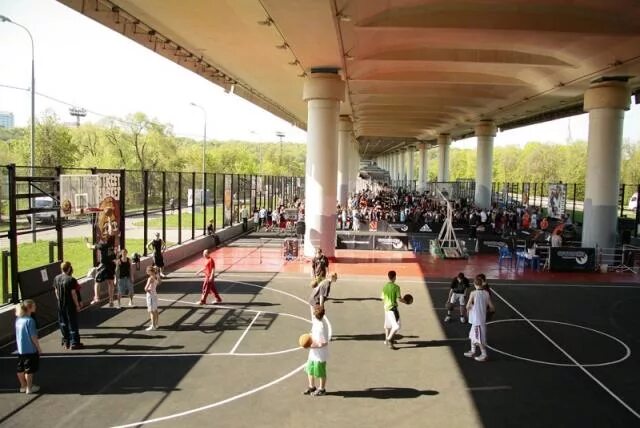 Под мостом ул лужники 24 москва фото Basket Freestyle - Поляны - Улица