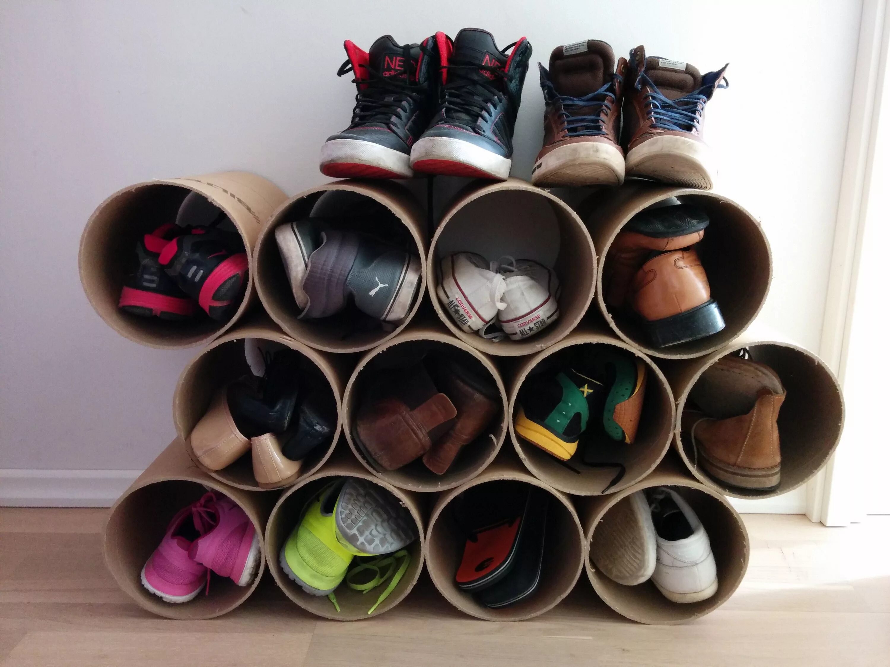 Под обувь своими руками фото DIY shoe storage from cardboard pipe - Imgur Schuhregal, Schuhaufbewarung, Diy s