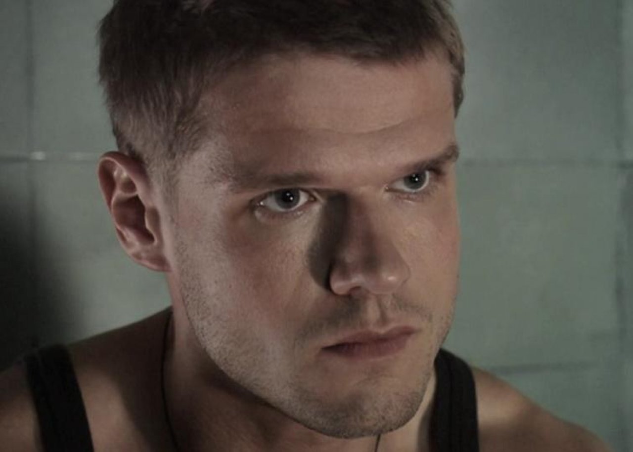 Под прикрытием актеры и роли фото Сериал "Под прикрытием" 2012: актеры, время выхода и описание на Первом канале /