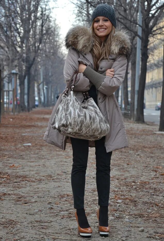 Под серую куртку какая шапка подойдет фото #beanies #fashion #outfit #style Moda invernale, Stile di moda, Capi d'abbigliam