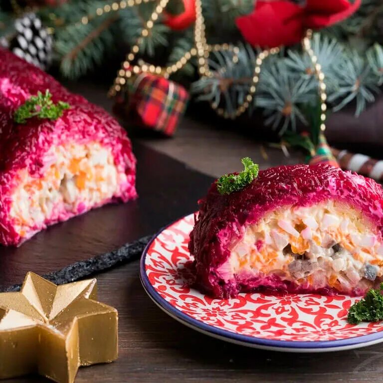 Под шубой фото Сельдь под шубой - МУП г.Нягани "Комбинат питания"