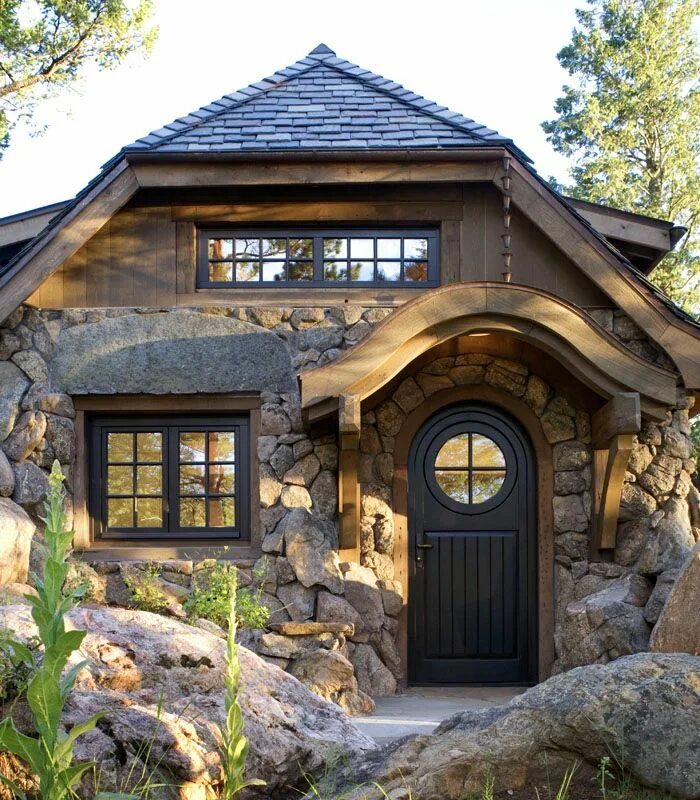 Под старину частные дома фото Could You Live in a Tiny Home? - Mountain Living Stone cottage, Guest cottage, C