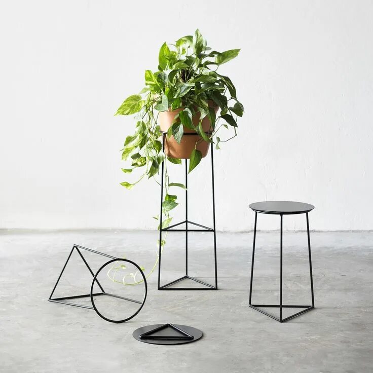 Под цветы в стиле лофт Suporte para Vaso de Plantas Hera - T44 studio Decoracion con plantas artificial