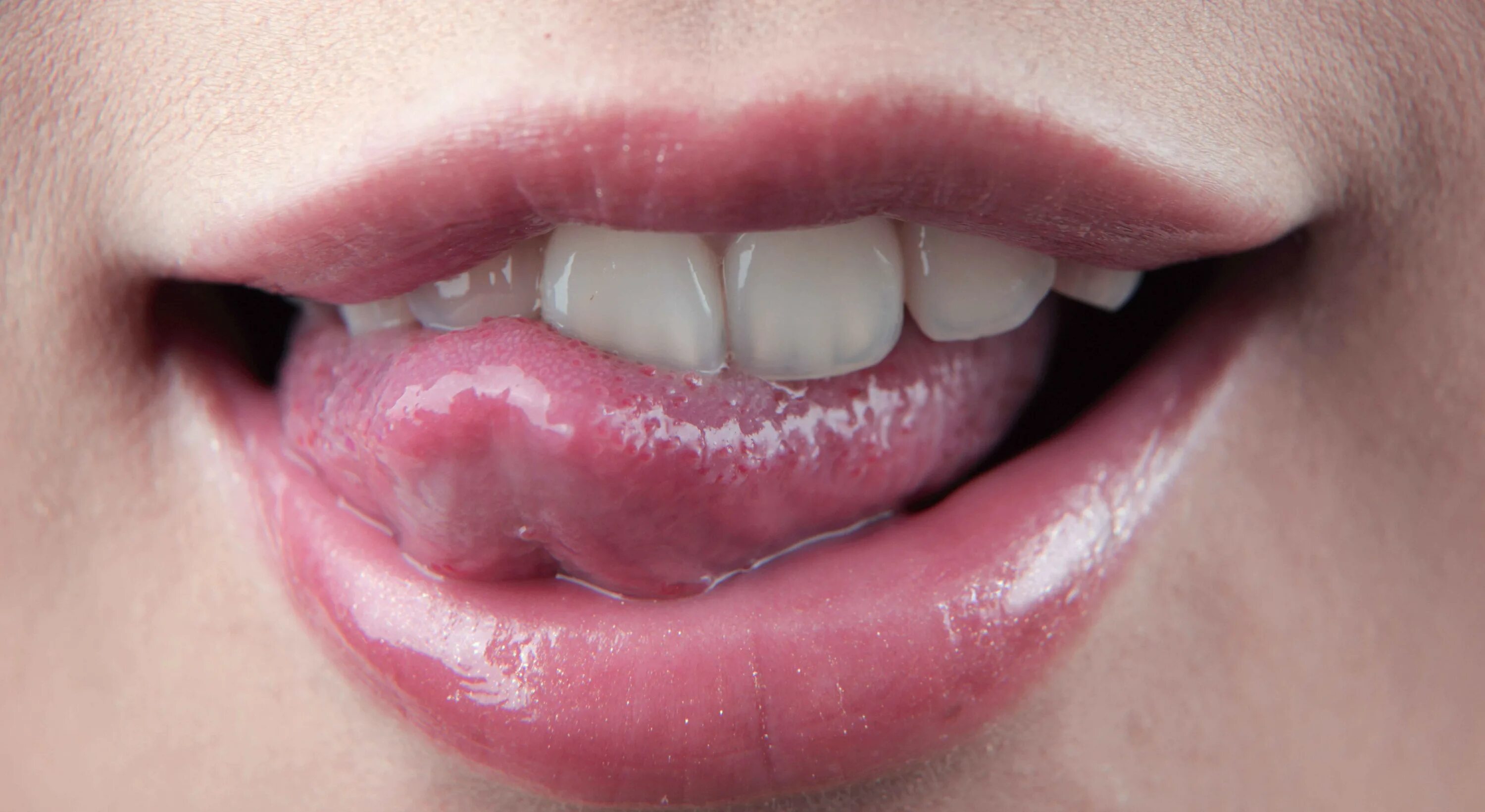 Под языком синие вены фото Wallpaper : face, lips, mouth, nose, pink, emotion, head, smile, eye, tongue, li