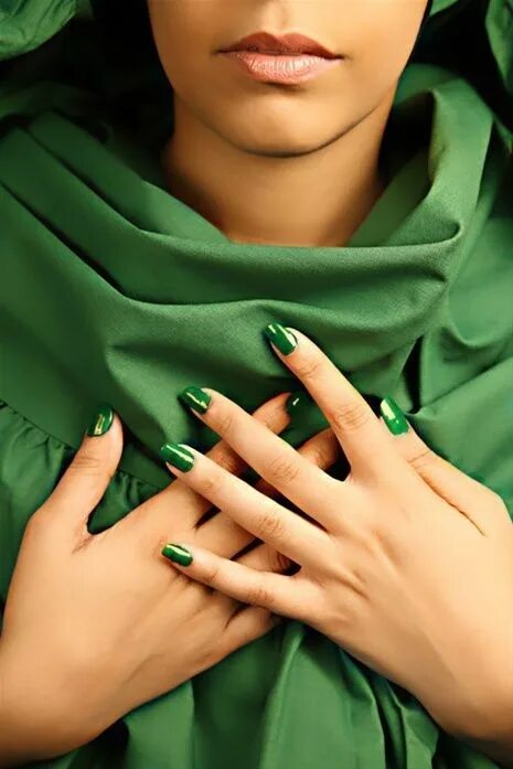 Под зеленое фото 7 Crazy Awesome Nail Polish Colors for Fall ... Shades of green, Green nails, Co