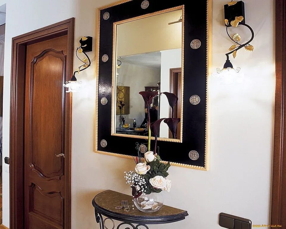 Под зеркалом в прихожей фото Semicircular mirror for hallway design (55 Photos)