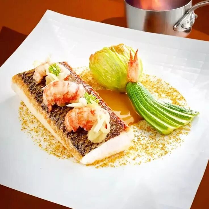 Подача блюд фото в домашних условиях Fillet of Féra Meunière with Absinthe and Zucchini Flower