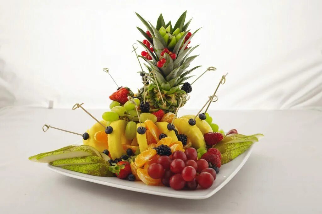 Подача фруктов фото Фруктовая ваза, купить по тел.: +7(495)752-48-01