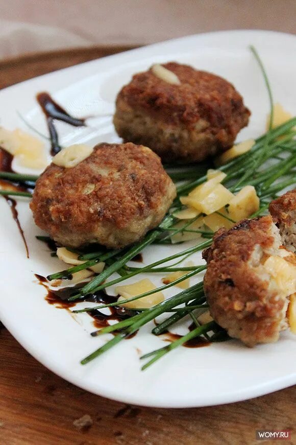 Подача котлет фото Мясные котлеты с твердым сыром Cooking recipes, Salmon burgers, Ethnic recipes