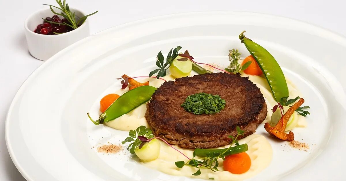 Подача котлет в ресторане фото Котлеты из лося рецепт - Авторская кухня: Основные блюда. "Еда"