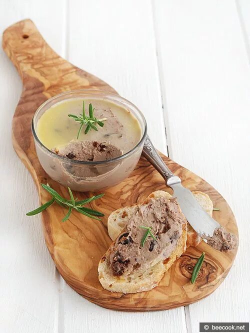 Подача куриного паштета в ресторане фото Печеночный паштет с черносливом beecook.net Recipe Cooking recipes, Italian chic