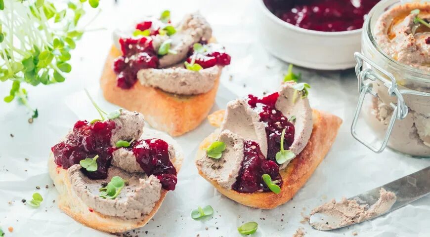 Подача паштета в ресторане фото Как приготовить куриный паштет - читать на Gastronom.ru