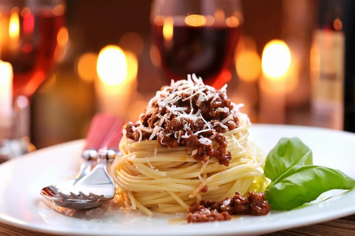 Подача пасты в ресторане фото These California spots are among Top 100 Most Romantic Restaurants in the US, Ye
