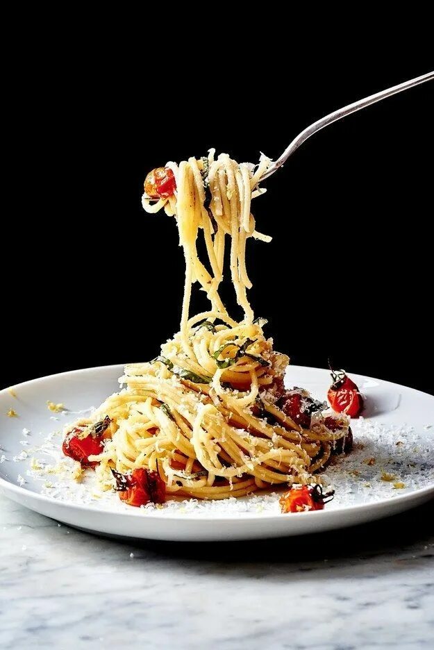 Подача пасты в ресторане фото 17 Of The Most Delicious Things You Can Do To Spaghetti Yemek tarifleri, Gıda, Y