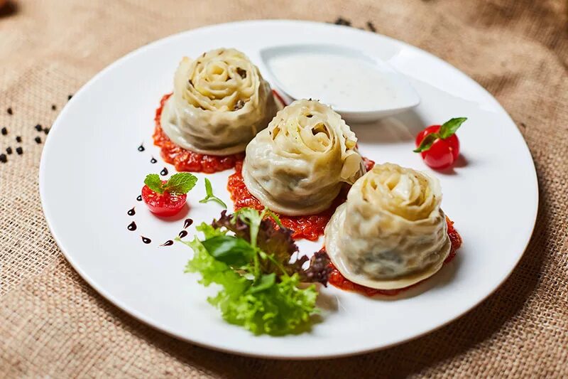 Подача пельменей в ресторане фото правила оформления PLOV Lounge&Banquet hall: влюбиться в узбекский колорит раз и навсегда - RestOn.