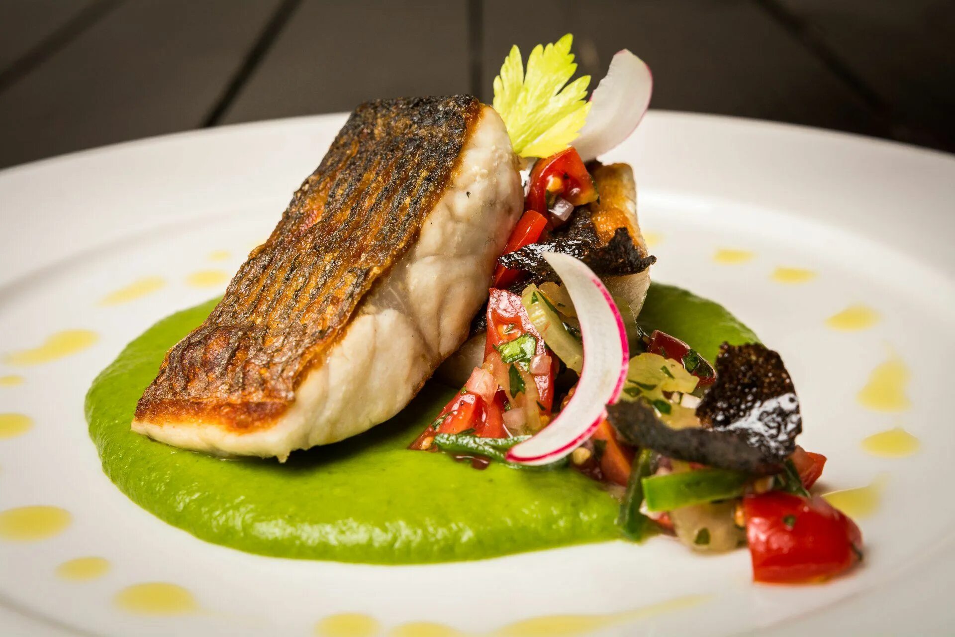 Подача рыбы фото Divinis - italská restaurace Zdeňka Pohlreicha Cibo gourmet, Ricette di cucina, 
