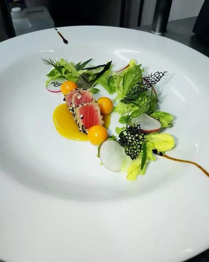 Подача салатов в ресторанах фото Pin su Présentation Des Plats Cibo, Ricette, Ricette sane