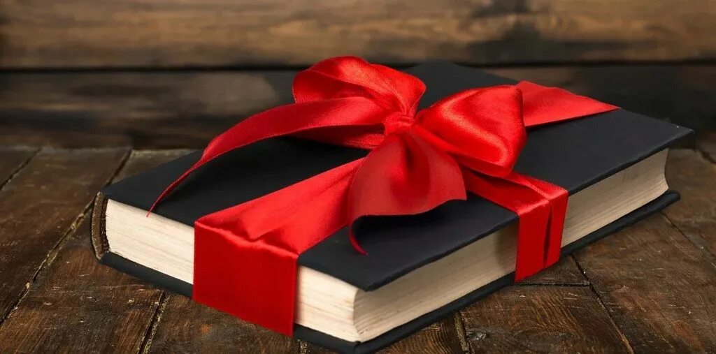 Подарки книги фото Moscow Poly Celebrates International Bookgiving Day