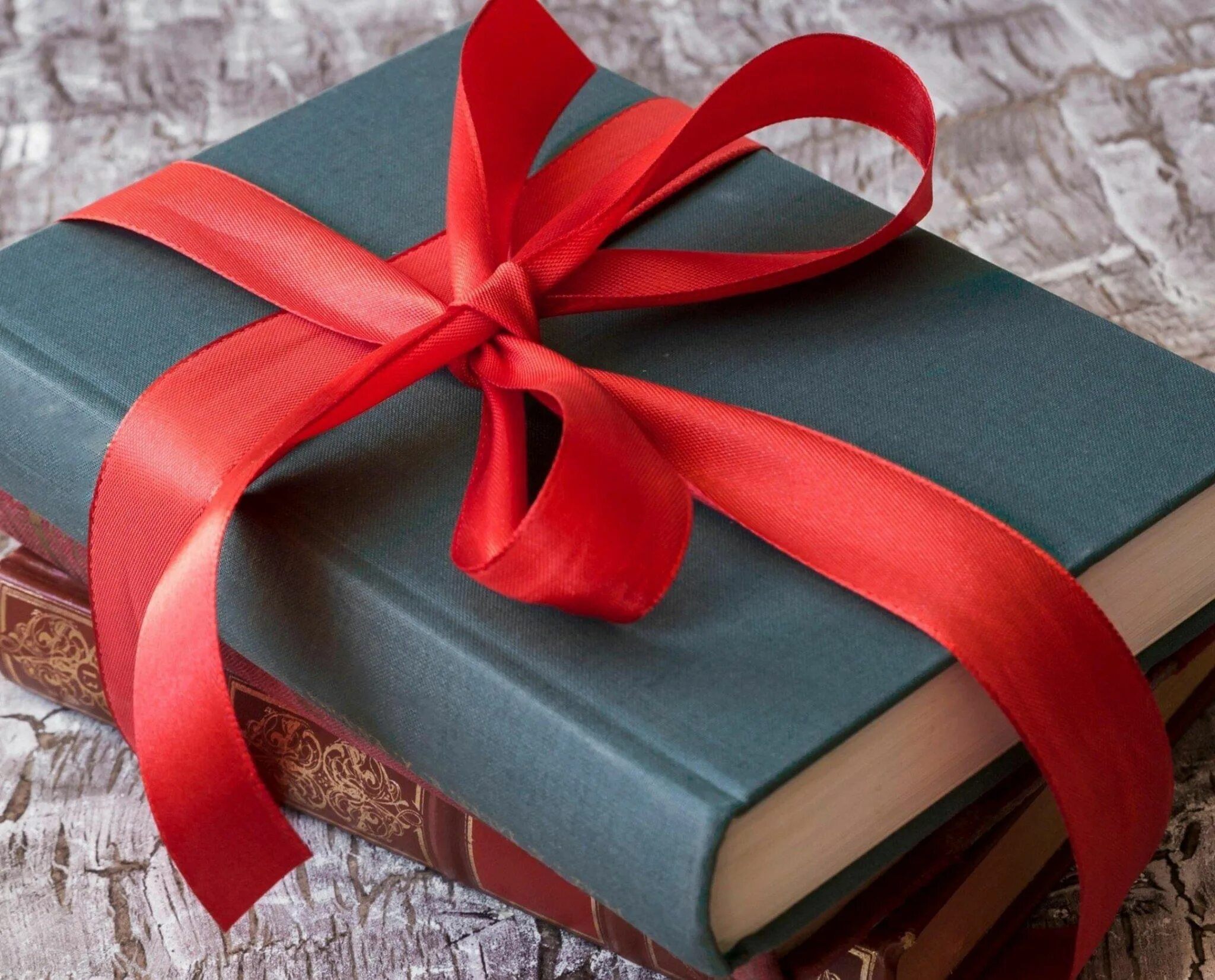 Подарки книги фото Акция "Нет подарка лучше книги" 2024, Богучарский район - дата и место проведени