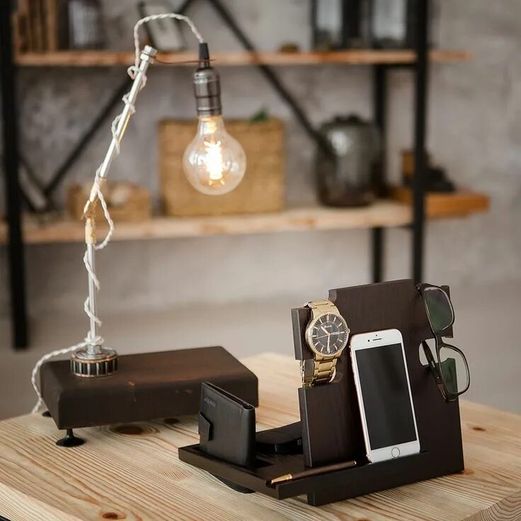 Подарки лофт стиль Table lamp Pride&Joy desinged out of wood, metal and car parts. Don't follow the