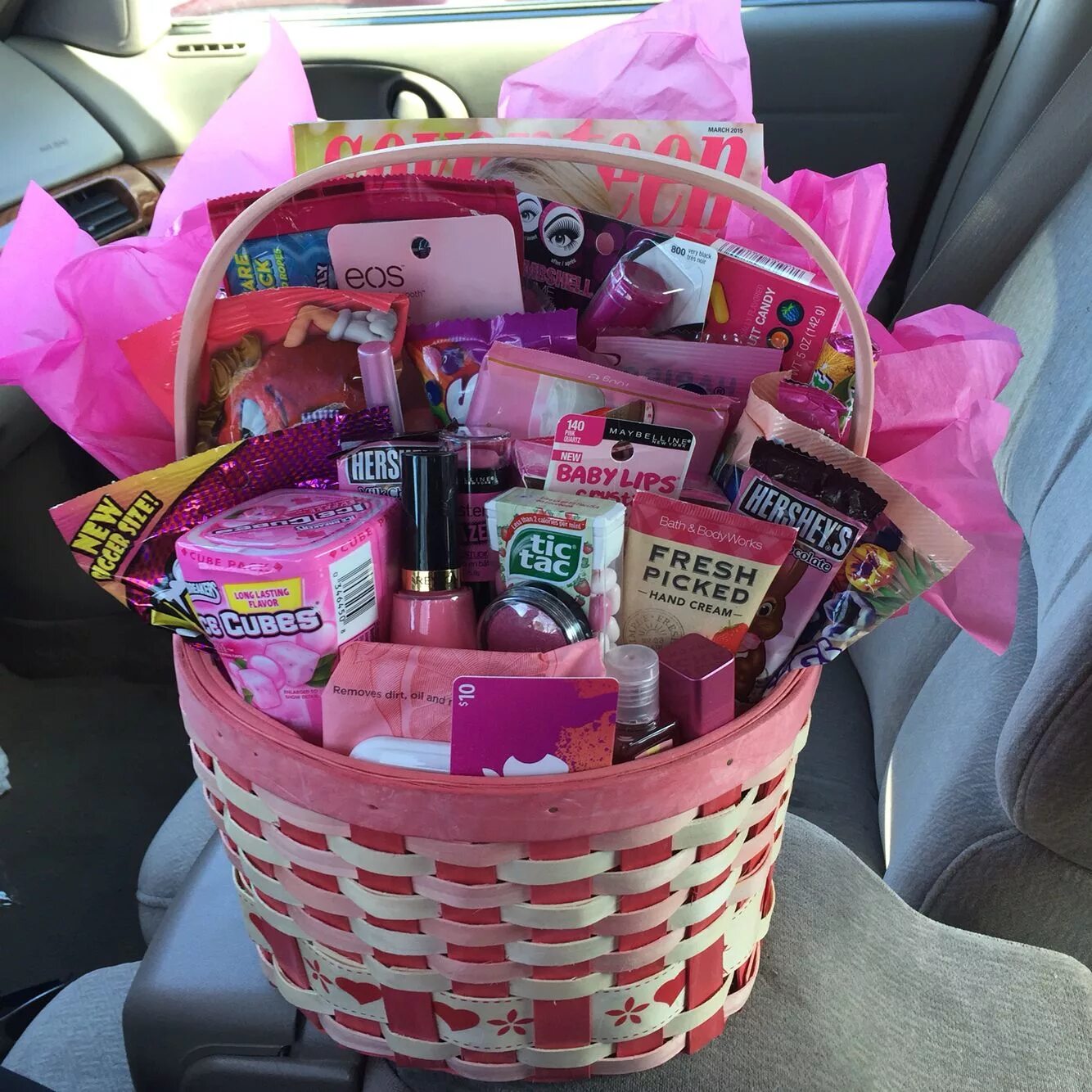 Подарки на день рождения девочке фото Pin by Llama on Bff gifts in 2020 Girl gift baskets, 16th birthday gifts, Sweet 