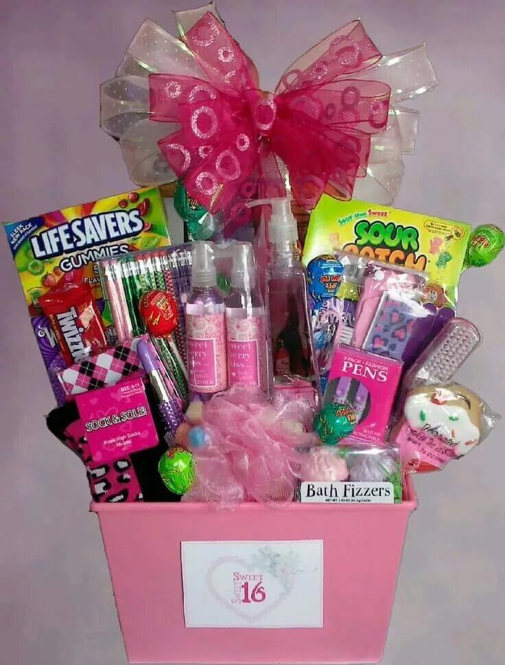 Подарки на день рождения девочке фото Pin on regalos Girl gift baskets, Homemade birthday gifts, Birthday gifts for te