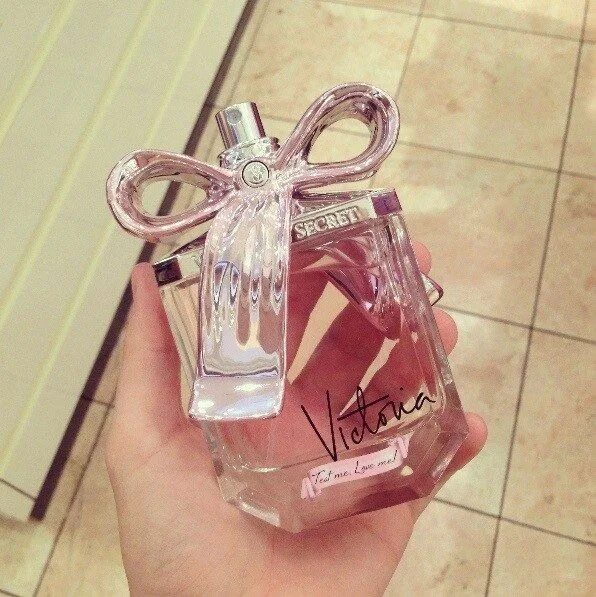 Подарок духи фото perfume Victoria Secret Victoria secret perfume, Perfume, Pretty perfume bottles