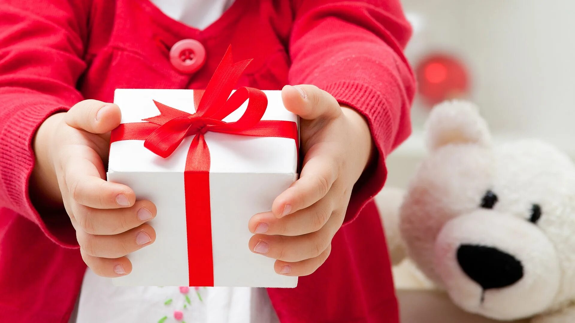 Подарок фото 9 лет Get grateful! 20 ways to teach kids gratitude to kids this Holiday season Holida