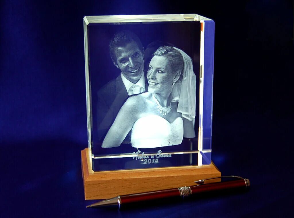 Подарок фото на стекле с песней Glass engraving - ЛАЗЕРНАЯ ГРАВИРОВКА